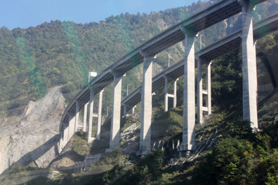 高速公路的奇跡 現(xiàn)代公路工程建筑的壯麗詩篇