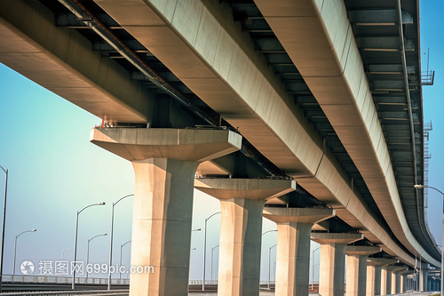 城市動脈的立體交響 汽車立交橋的工程建筑藝術