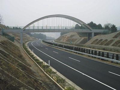 湖南建工交通建設 筑就三湘坦途，精品工程典范——常張高速公路